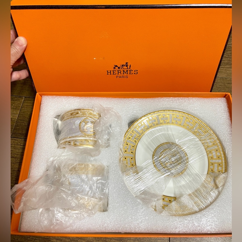 Mosaique au 24 gold tea cup and saucer